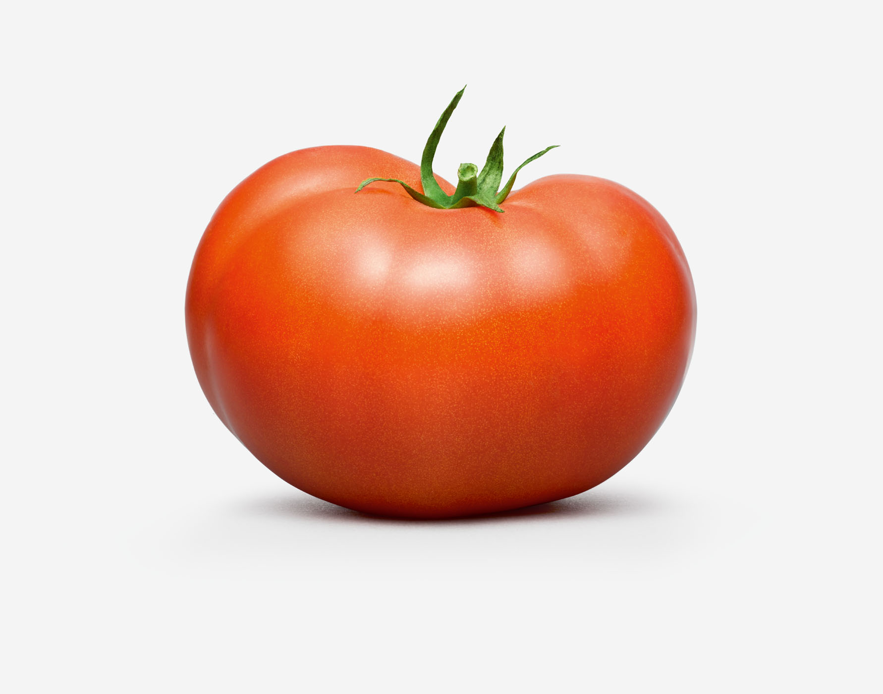 Tomato by Alexander Kent London based still life and product photographer.